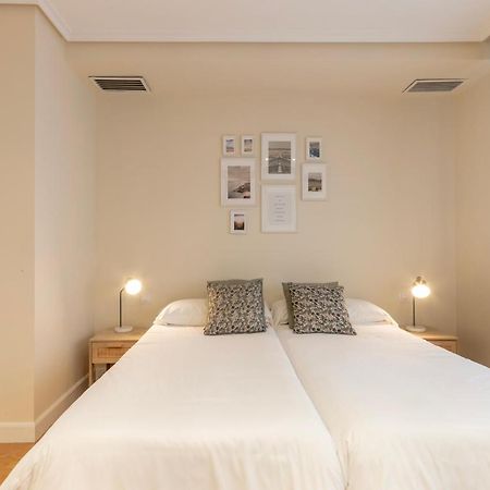 Akomodat En Apartamento En El Centro De Bilbao Con Parking Bilbau Exterior foto