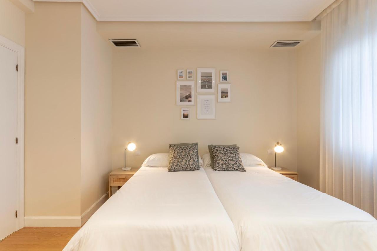 Akomodat En Apartamento En El Centro De Bilbao Con Parking Bilbau Exterior foto